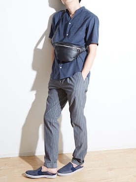 「アイテム（スリッポン）」を使った、ABAHOUSE ONLINE MENSさん（メンズ・177cm）の春コーディネート