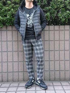 「アイテム（Tシャツ/カットソー、ブラック系）」を使った、ABAHOUSE ONLINE MENSさん（メンズ・168cm）の秋コーディネート