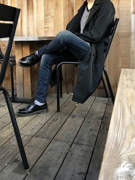 「シンプル」｜「アイテム（ステンカラーコート）」を使った、ABAHOUSE ONLINE MENSさん（メンズ・173cm）の冬コーディネート