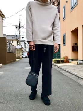 「アイテム（ボディバッグ/ウエストポーチ）」を使った、ABAHOUSE ONLINE MENSさん（メンズ・180cm）の冬コーディネート