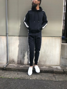 「DESIGNWORKS（デザインワークス）のアイテム（トップス）」を使った、ABAHOUSE ONLINE MENSさん（メンズ・182cm）の冬コーディネート
