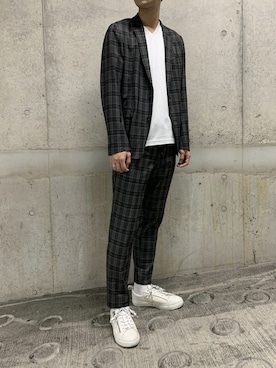 「Vネック」｜「アイテム（セットアップ）」を使った、ABAHOUSE ONLINE MENSさん（メンズ・180cm）の秋コーディネート