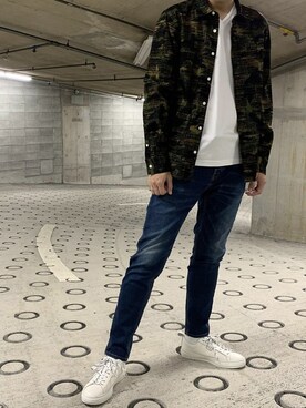 「buddy（バディ）のアイテム（スニーカー）」を使った、ABAHOUSE ONLINE MENSさん（メンズ・175cm）の秋コーディネート