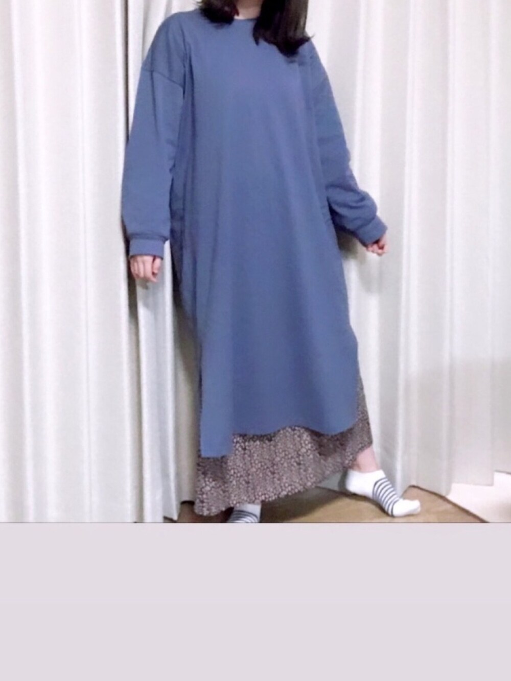 「シンプルコーデ、カジュアル、大人カジュアル、ootd、休日スタイル、スニーカーコーデ、オトナ女子、ラクチンコーデ、ブルー、着回しコーデ」｜「GUのアイテム（Tシャツ/カットソー、ブルー系）」を使った、ゆうさん（レディース・156cm）の冬コーディネートの1枚目の写真
