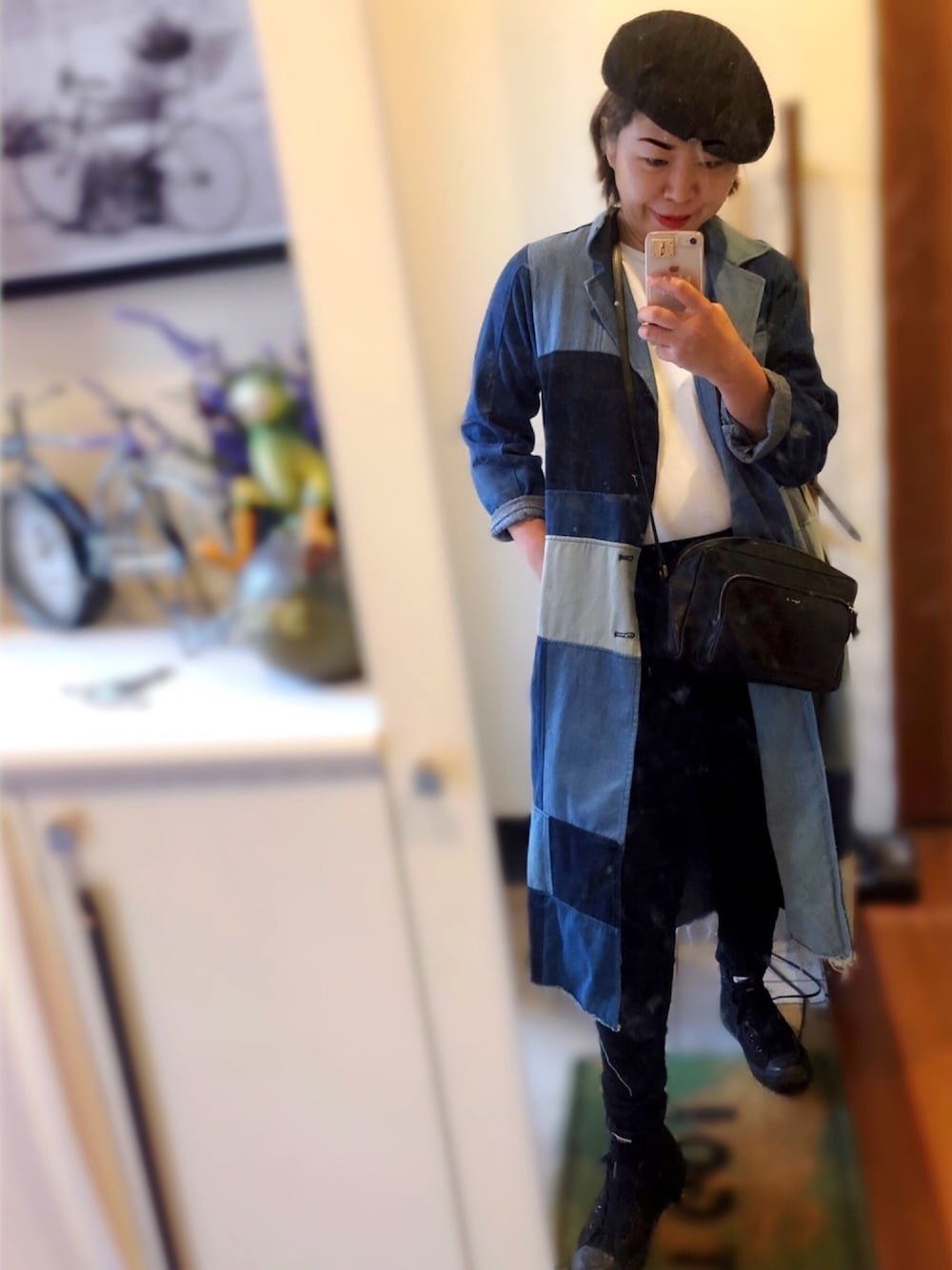 「osharewalkerの薄手デニムの羽織りで新しい着回しスタイル。『デニムロングジャケット』（デニムジャケット、ブルー系）」を使った、anhiroさん（レディース・165cm）の秋コーディネートの1枚目の写真