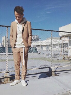「TIMEX（タイメックス）のアイテム（アナログ腕時計）」を使った、fuzeeさん（メンズ・175cm）の冬コーディネート