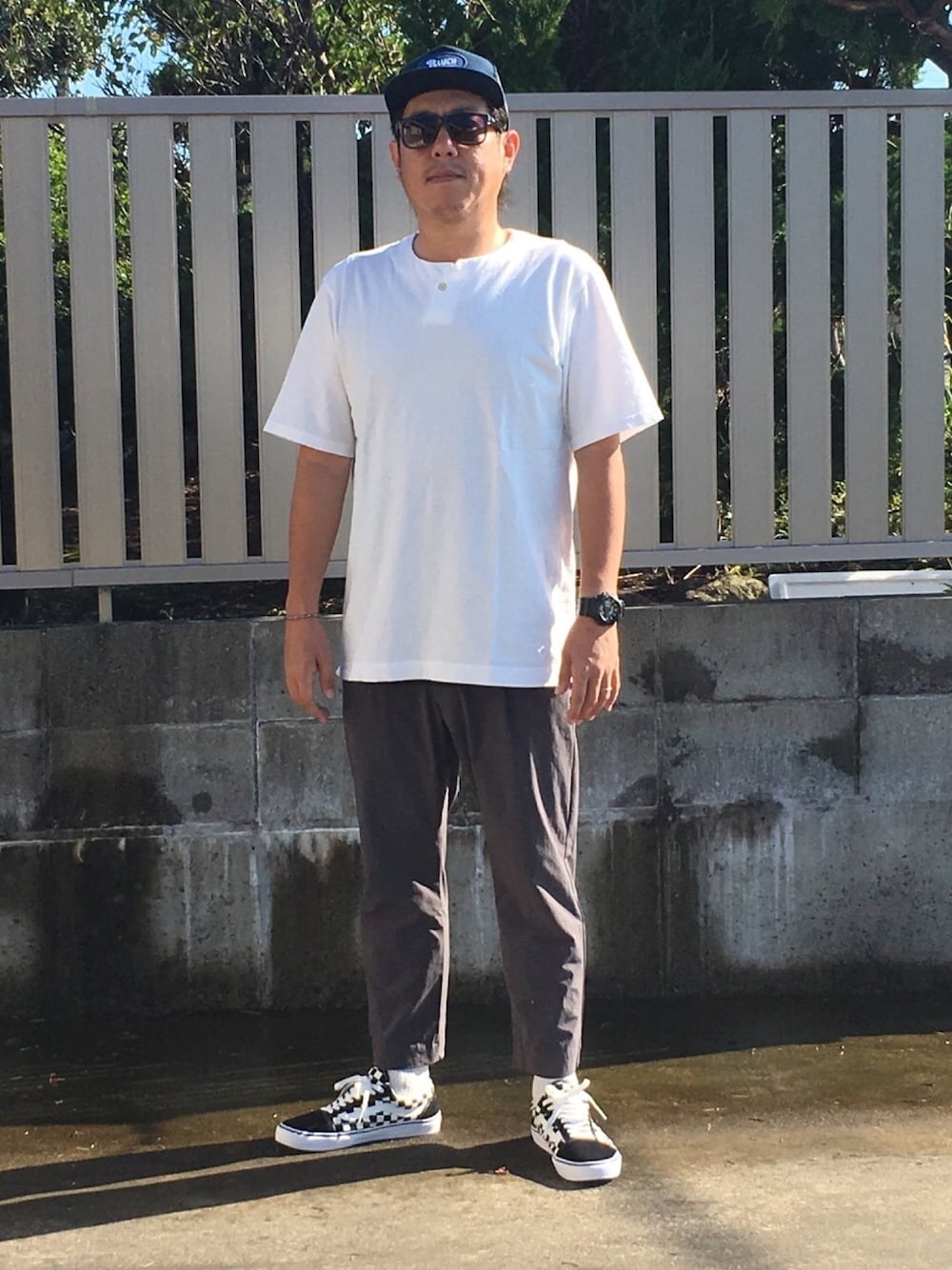 「休日スタイル、大人カジュアル、おしゃれさんと繋がりたい、運動会、Jackman、ANASOLULE、oldskool」｜「BLUCOのアイテム（キャップ、ブルー系）」を使った、だっちんさん（メンズ・173cm）の秋コーディネートの1枚目の写真