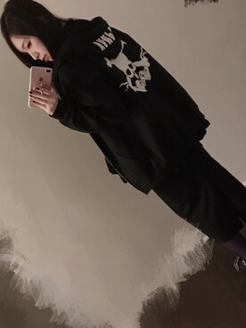 「black」｜「アイテム（マウンテンパーカー）」を使った、碧碧さん（レディース・167cm）の夏コーディネート