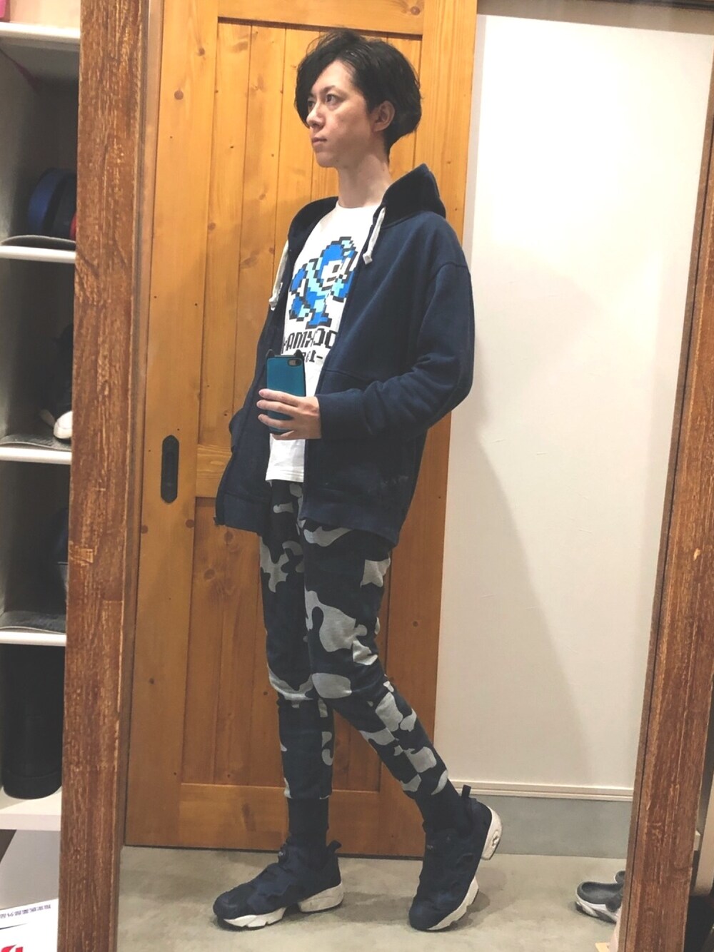 「リーボックラブ、リーボック(Reebok)、ポンプフューリー、ノースフェイス、迷彩、おじさん、おしゃれさんと繋がりたい、ブルー、デート、ロックマン」｜「THE NORTH FACEのザ ノース フェイス Square Logo FullZip（パーカー、ブルー系）」を使った、まな。さん（メンズ・171cm）の春コーディネートの1枚目の写真