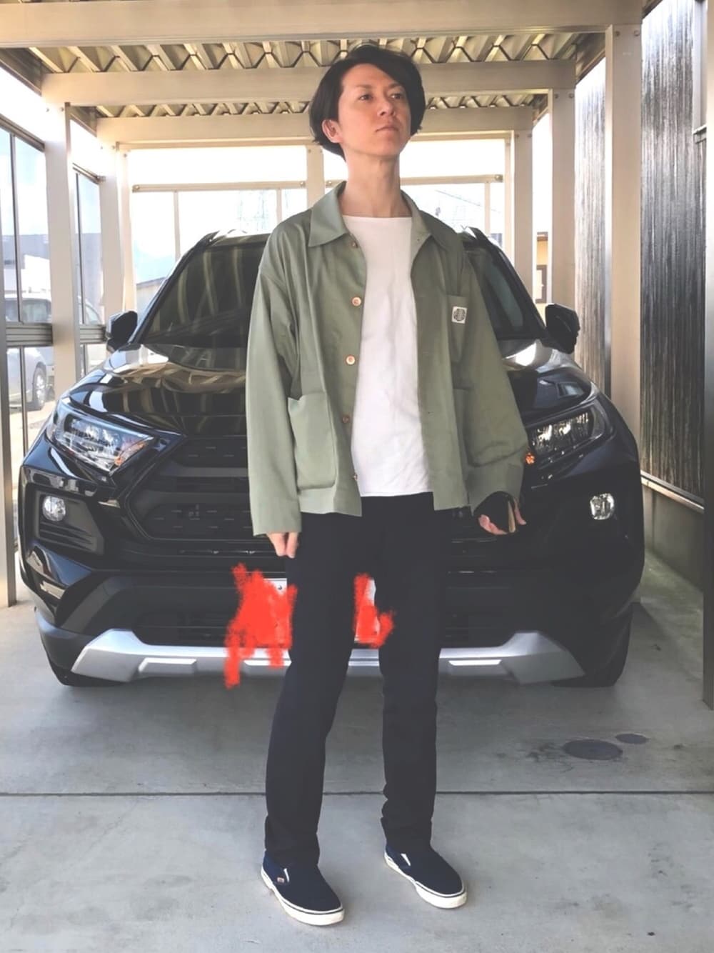 「お洒落さんとつながりたい、新作、ファクトタム、はるコーデ、おじさん、愛車、シンプル、ゆるコーデ、パステル映える春、GU」｜「VALLIS by FACTOTUMの【VALLIS by FACTOTUM】《別注》ハイツイスト ドライツイル リラックスフィット カバーオール / セットアップ可（カバーオール、グリーン系）」を使った、まな。さん（メンズ・171cm）の春コーディネートの1枚目の写真