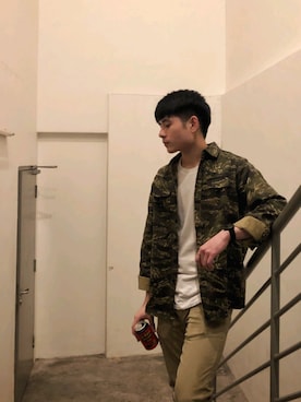 「cotton on（コットンオン）のアイテム」を使った、Ernest Tanさん（メンズ・173cm）の夏コーディネート