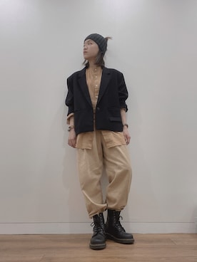 「Dr. Martens（ドクターマーチン）のDr.ﾏｰﾁﾝ　1460　8ホール（ブーツ）」を使った、cianさん（レディース・163cm）の冬コーディネート