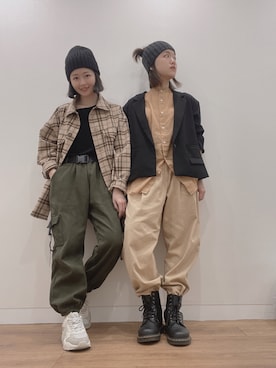 「Dr. Martens（ドクターマーチン）のDr.ﾏｰﾁﾝ　1460　8ホール（ブーツ）」を使った、cianさん（レディース・163cm）の冬コーディネート