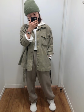 「アイテム（デニムジャケット、グリーン系）」を使った、cianさん（レディース・163cm）の冬コーディネート