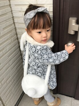 「DAISO（DAISO）のアイテム（ショルダーバッグ、ホワイト系）」を使った、Mikuさん（キッズ）の冬コーディネート