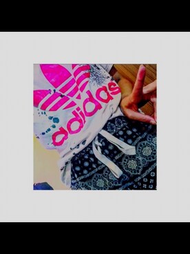 Yjkena/中瀬雪菜さんの（adidas Originals | アディダスオリジナルス）を使ったコーディネート