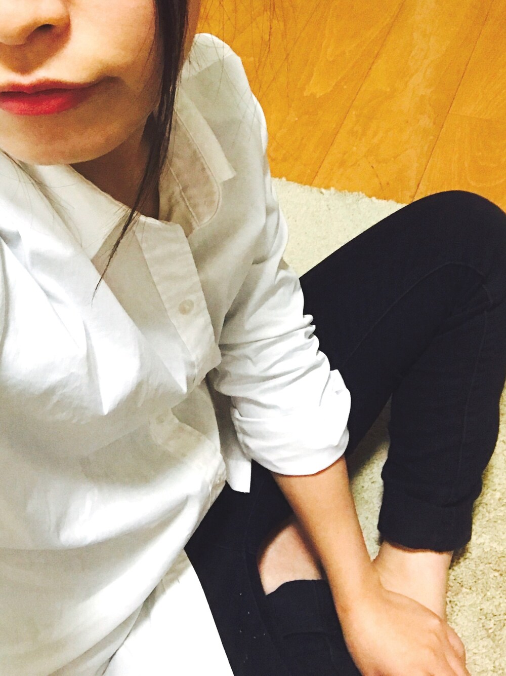 「働きマン」｜「UNIQLOのアイテム（シャツ/ブラウス、ホワイト系）」を使った、おなかがたれぱんだ⊿さん（レディース・150cm）の冬コーディネートの1枚目の写真