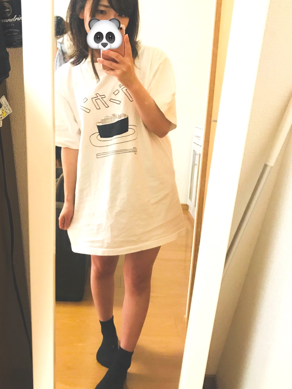 「部屋着、おやすみ、ビッグT、XLサイズ、Tシャツワンピ、長崎で買いました」｜「グンカンのアイテム（Tシャツ/カットソー、ホワイト系）」を使った、おなかがたれぱんだ⊿さん（レディース・150cm）の春コーディネートの1枚目の写真