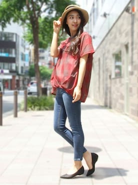 「FELLINI（フェリーニ）のアイテム（パンツ）」を使った、フェリーニさん（レディース・167cm）の夏コーディネート