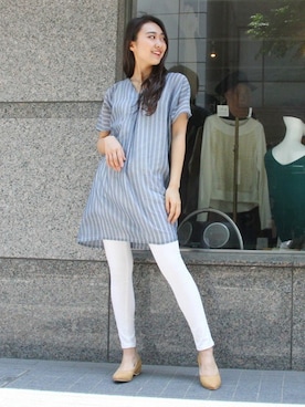 「ホワイトデニム」｜「アイテム（チュニック）」を使った、フェリーニさん（レディース・167cm）の夏コーディネート