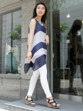 「ネイビー×ホワイト」｜「アイテム（ワンピース/ドレス）」を使った、フェリーニさん（レディース・167cm）の夏コーディネート