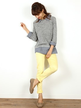 「アイテム（パンツ、イエロー系）」を使った、フェリーニさん（レディース・166cm）の春コーディネート