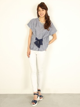 「白デニム」｜フェリーニさん（レディース・166cm）の春コーディネート