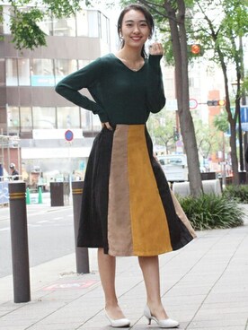 スカートを使った「モスグリーン」の人気ファッションコーディネート