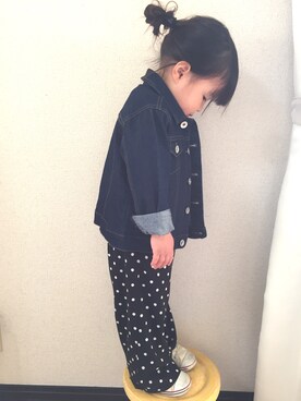 「ドットパンツ」｜「アイテム（デニムジャケット）」を使った、kanaさん（キッズ・90cm）の春コーディネート
