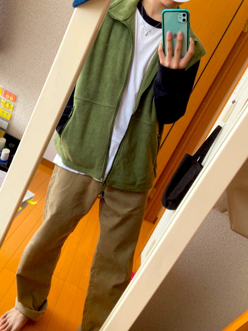 「秋のコーデ、おしゃれさんと繋がりたい」｜「古着のアイテム（ダウンベスト、グリーン系）」を使った、ゆうさん（メンズ・168cm）の秋コーディネートの1枚目の写真
