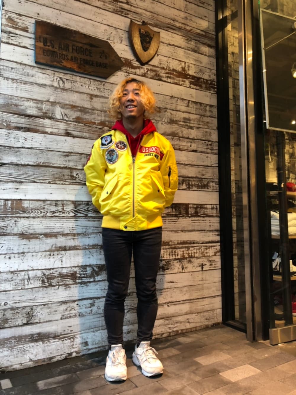 AVIREXのジャケット/アウターを使った「黄色」の人気