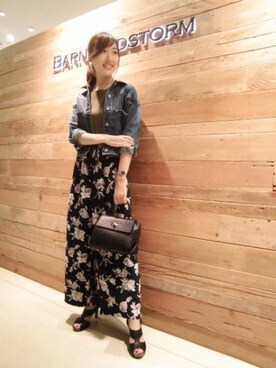 「花柄パンツ」｜「アイテム（デニムジャケット）」を使った、BARNYARDSTORM本部さん（レディース・169cm）の夏コーディネート