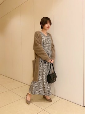 「小花柄ワンピース」｜「アイテム（ニット/セーター）」を使った、BARNYARDSTORM本部さん（レディース・157cm）の秋コーディネート