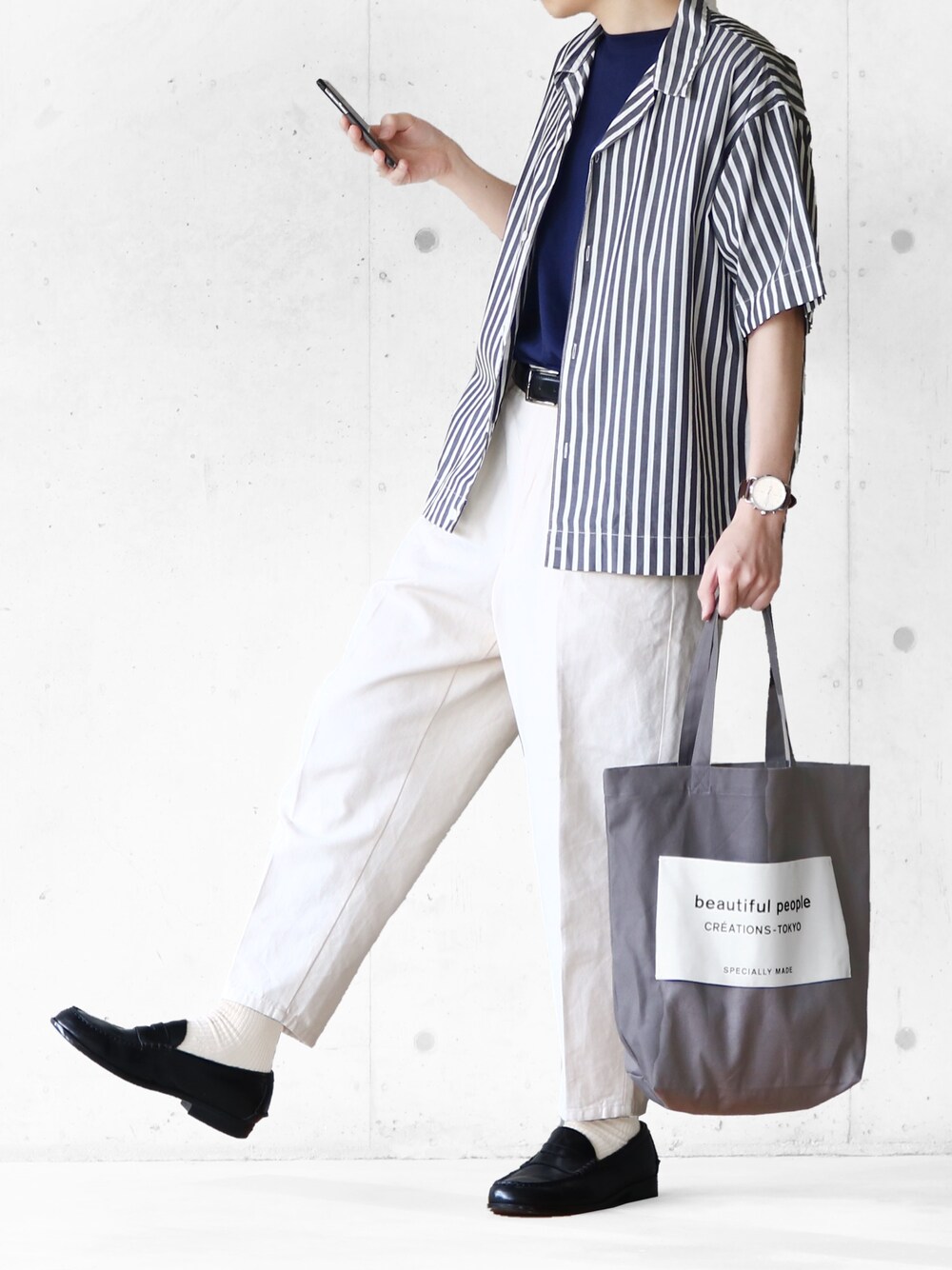 「春コーデ、ストライプ」｜「BASQUE magentaの【BASQUE -enthusiastic design-】スーパーオーバーサイズドロップショルダーハーフスリーブBIGカットソー（Tシャツ/カットソー、ブルー系）」を使った、SHOTA / しょうたさん（メンズ・165cm）の春コーディネートの1枚目の写真