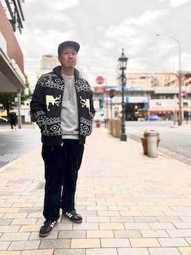 「SCHOTT」｜「アイテム（スウェット）」を使った、kawakamiさん（メンズ・171cm）の秋コーディネート
