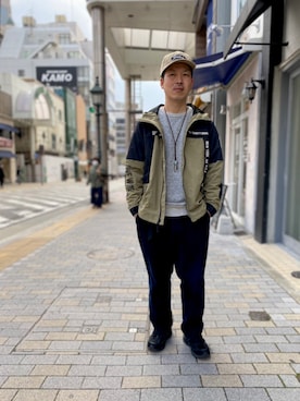 「SCHOTT」｜「アイテム（マウンテンパーカー）」を使った、kawakamiさん（メンズ・171cm）の冬コーディネート