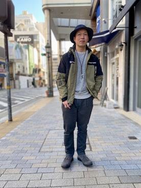 「SCHOTT」｜「アイテム（マウンテンパーカー）」を使った、kawakamiさん（メンズ・171cm）の冬コーディネート