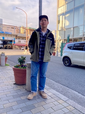 「SCHOTT」｜「アイテム（マウンテンパーカー）」を使った、kawakamiさん（メンズ・171cm）の冬コーディネート