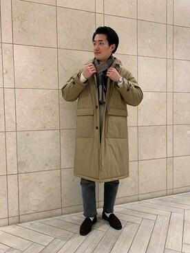 「白ニット」｜「アイテム（ステンカラーコート）」を使った、西口さん（メンズ・174cm）の冬コーディネート