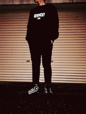 「GIVENCHY（ジバンシイ）のアイテム（スウェット）」を使った、マスコダガマさん（メンズ・184cm）の冬コーディネート
