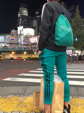 「Gosha Rubchinskiy（ゴーシャラブチンスキー）のアイテム（バッグ）」を使った、Kenceさん（メンズ・180cm）の秋コーディネート