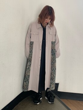 トレンチコート グレー系 を使った ワンピース スニーカー の人気ファッションコーディネート Wear