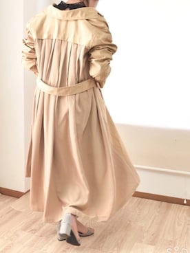 「部屋撮り」｜「アイテム（トレンチコート）」を使った、シュウイさん（レディース・155cm）の春コーディネート
