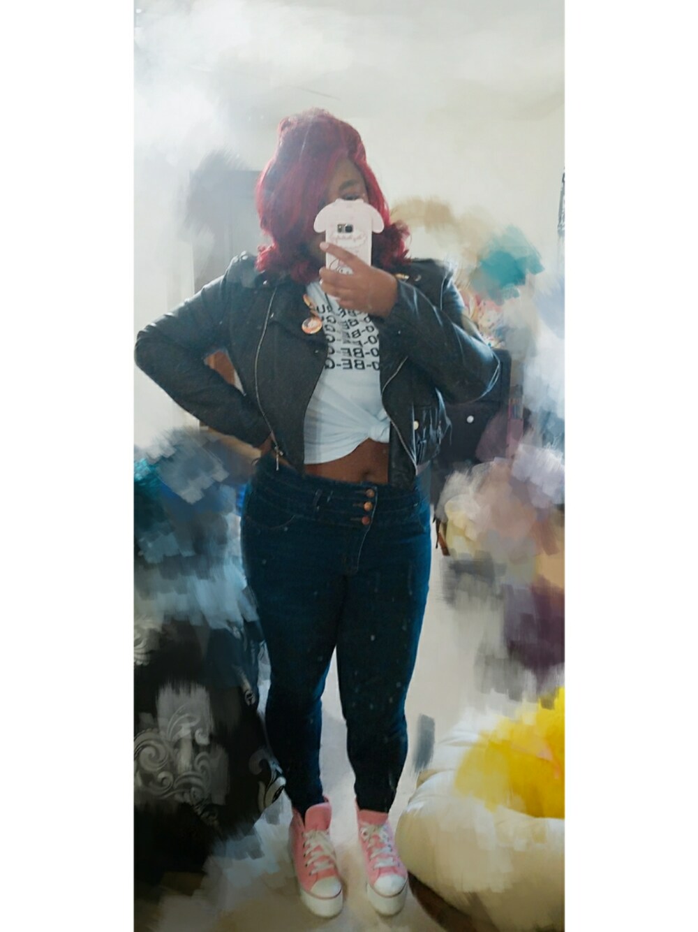 「faux leather jacket、T-SHIRT、platform sneakers、casual」｜「Boohooのアイテム（その他アウター、ブラック系）」を使った、Dani Himeさん（レディース・168cm）の冬コーディネートの1枚目の写真