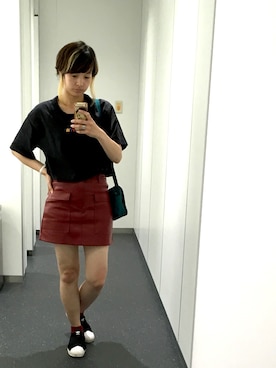 「レザースカート」｜「アイテム（スリッポン）」を使った、FBKさん（レディース・160cm）の秋コーディネート
