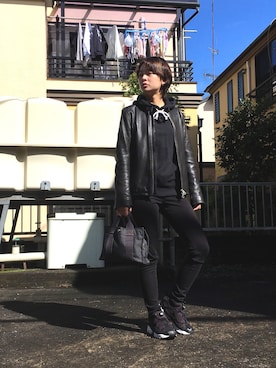 「真っ黒コーデ」｜「アイテム（ライダースジャケット）」を使った、FBKさん（レディース・160cm）の秋コーディネート