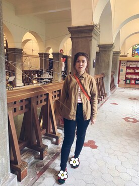 「UNIQUE（ユニーク）のアイテム（トップス）」を使った、阿粥爱喝椰汁さん（レディース・155cm）の春コーディネート