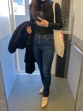 「タイトシルエット」｜「アイテム（パンプス）」を使った、KRNさん（レディース・155cm）の冬コーディネート