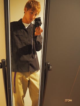 「Dickies（ディッキーズ）のアイテム（スラックス、ベージュ系）」を使った、野田はるとさん（メンズ）の秋コーディネート