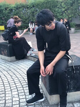 「GU（ジーユー）のアイテム（Tシャツ/カットソー、ブラック系）」を使った、野田はるとさん（メンズ）の春コーディネート
